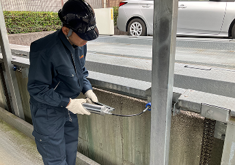 振れ止めローラーの調整
